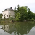 Villasurseine Holiday home