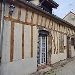 Villasurseine Holiday home
