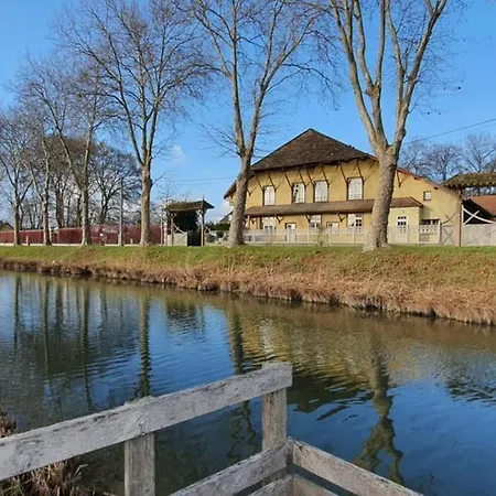 Villasurseine Holiday home *