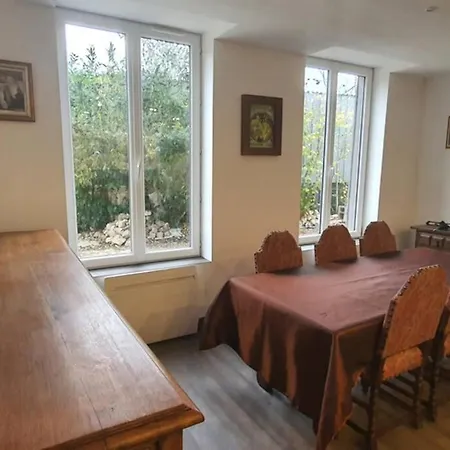 Holiday home Villasurseine *