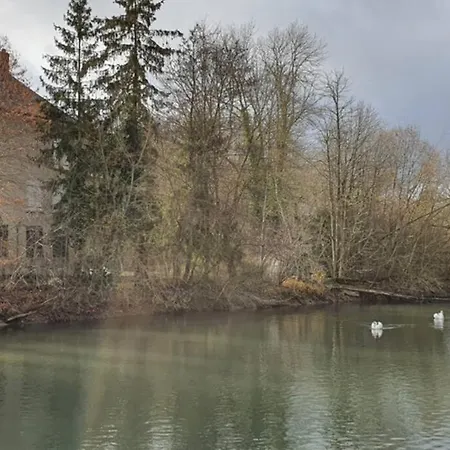 Villasurseine 度假居 Mery-sur-Seine