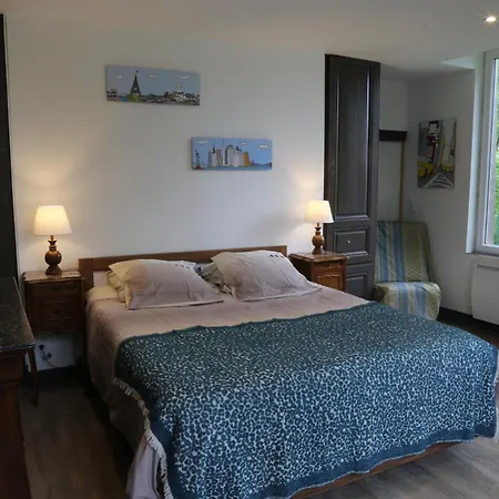 Holiday home Villasurseine *