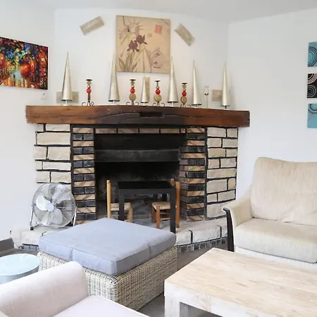 Villasurseine Holiday home