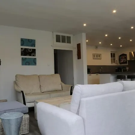 Villasurseine Holiday home